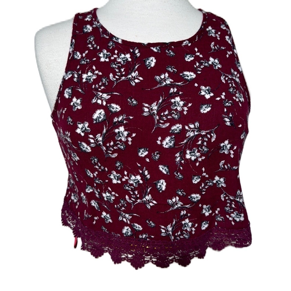 U2B Woman’s Open Back Crop Top Size S